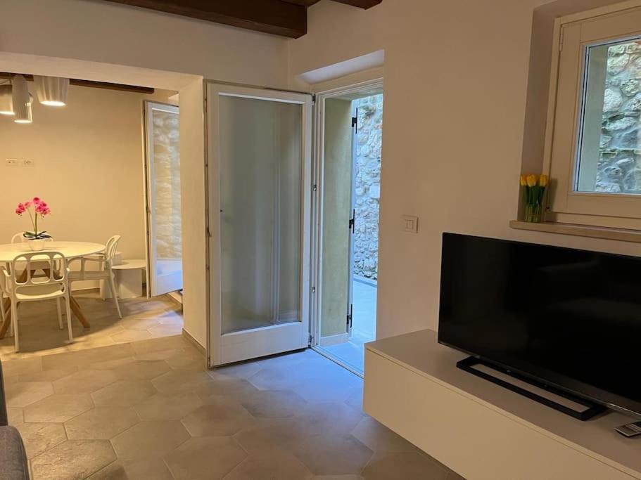 Appartement Charme In Centro With Private Parking à Ascoli Piceno Extérieur photo