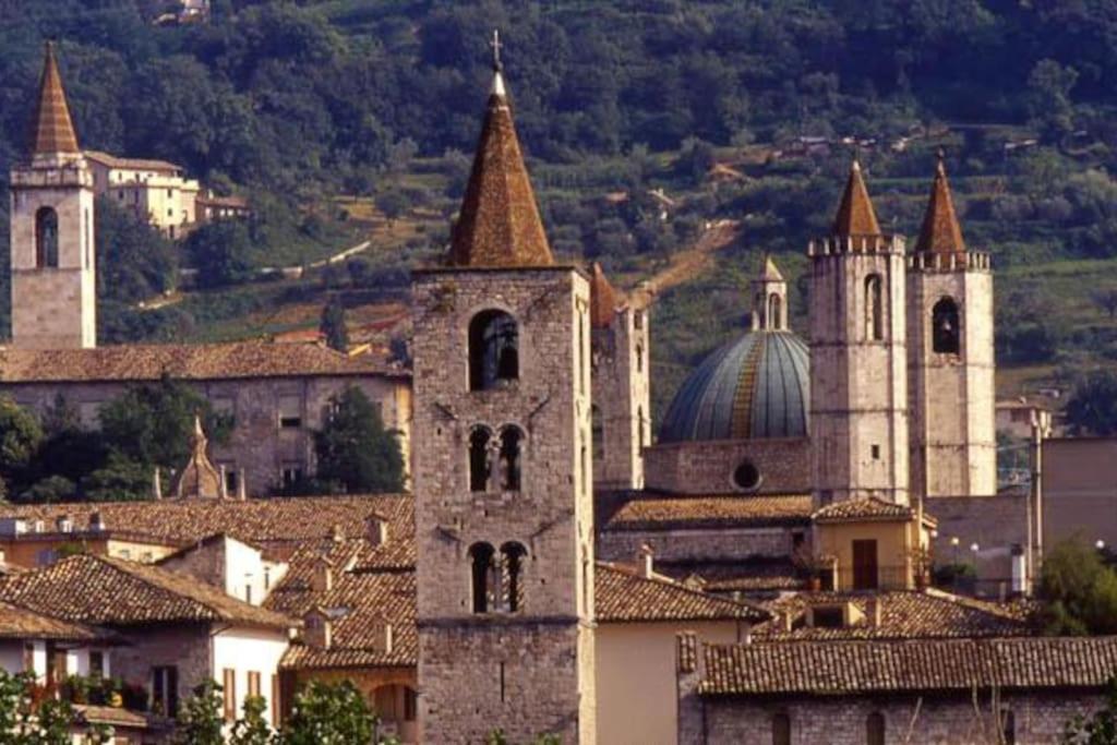 Appartement Charme In Centro With Private Parking à Ascoli Piceno Extérieur photo